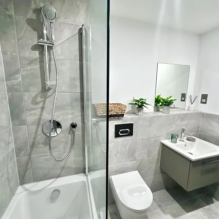 Excellent One Bedroom A9