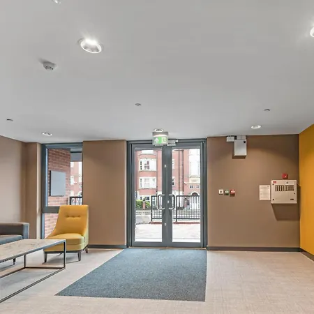 Excellent One Bedroom A9 *