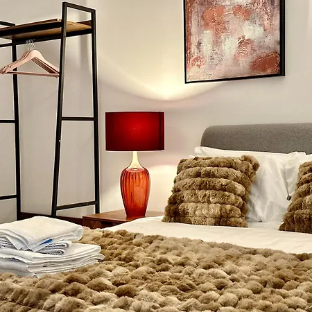 Excellent One Bedroom A9 Apartment